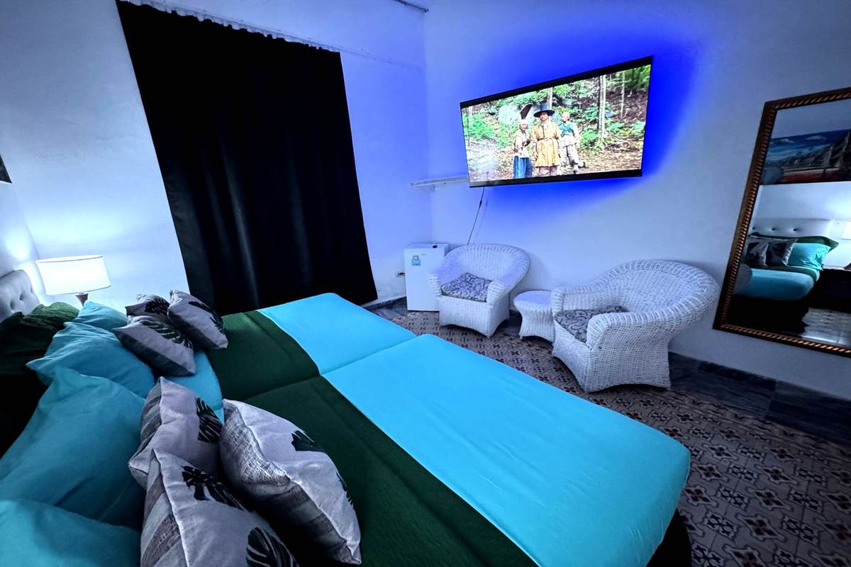 Family Comfort Room thumbnail 4