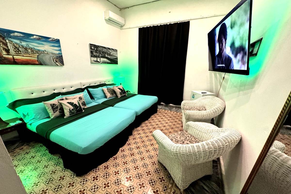 Family Comfort Room thumbnail 7